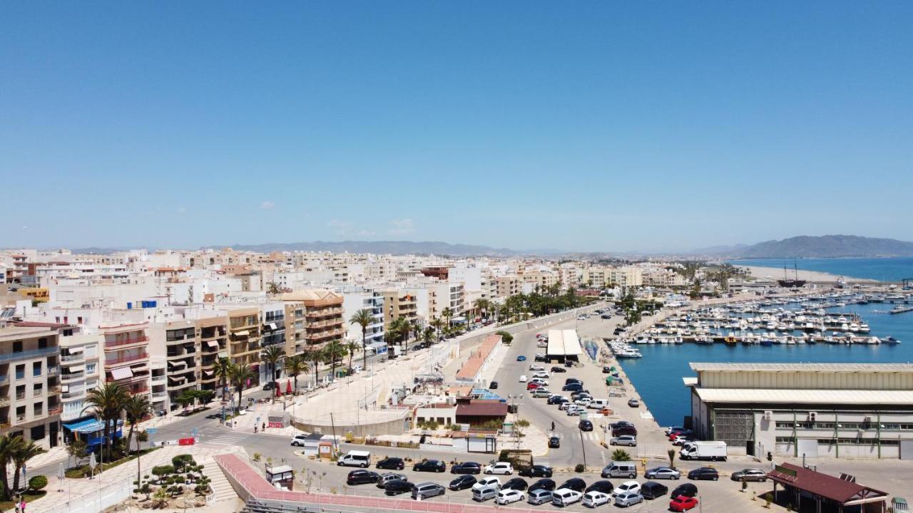 Apartamento Atico Pinar de Garrucha con vistas al mar-Gran Terraza Exterior foto